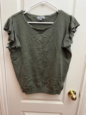 Joseph A Olive Green Ruffle Sleeve Knit Top Blouse